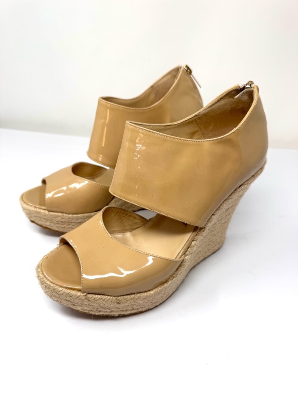 JIMMY CHOO beige patent leather raffia wedge sandals, Italy, size 40 - Picture 4 of 13